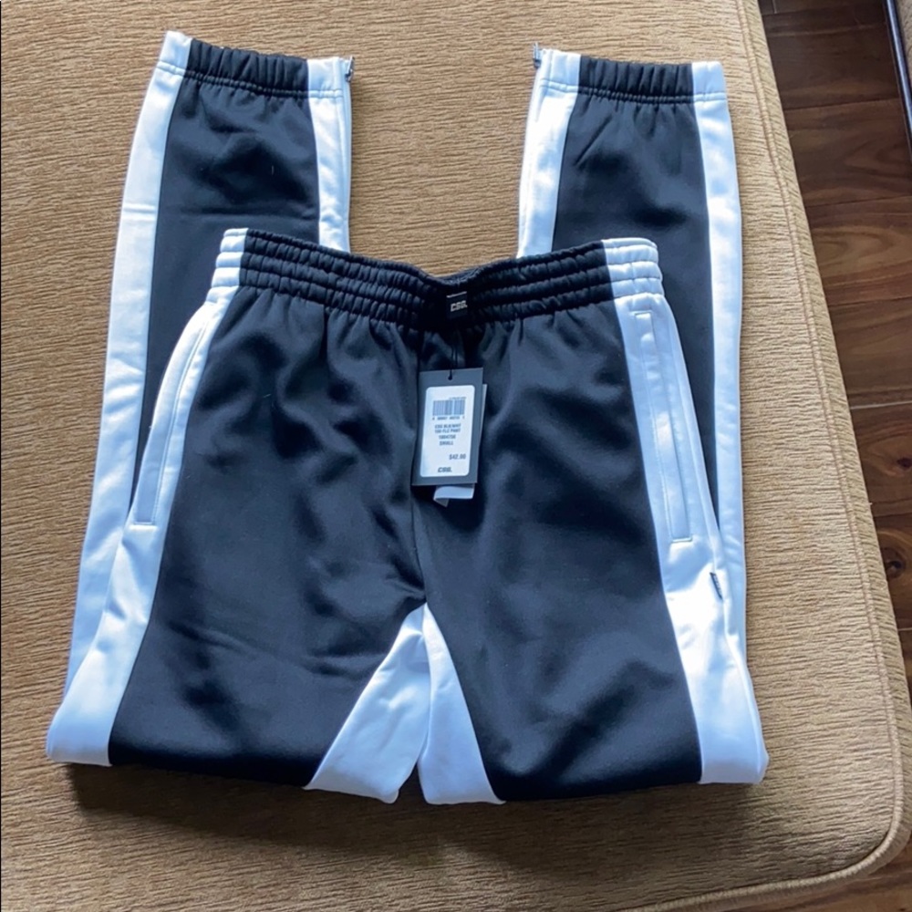 NWT: CSG men’s small sweatpants